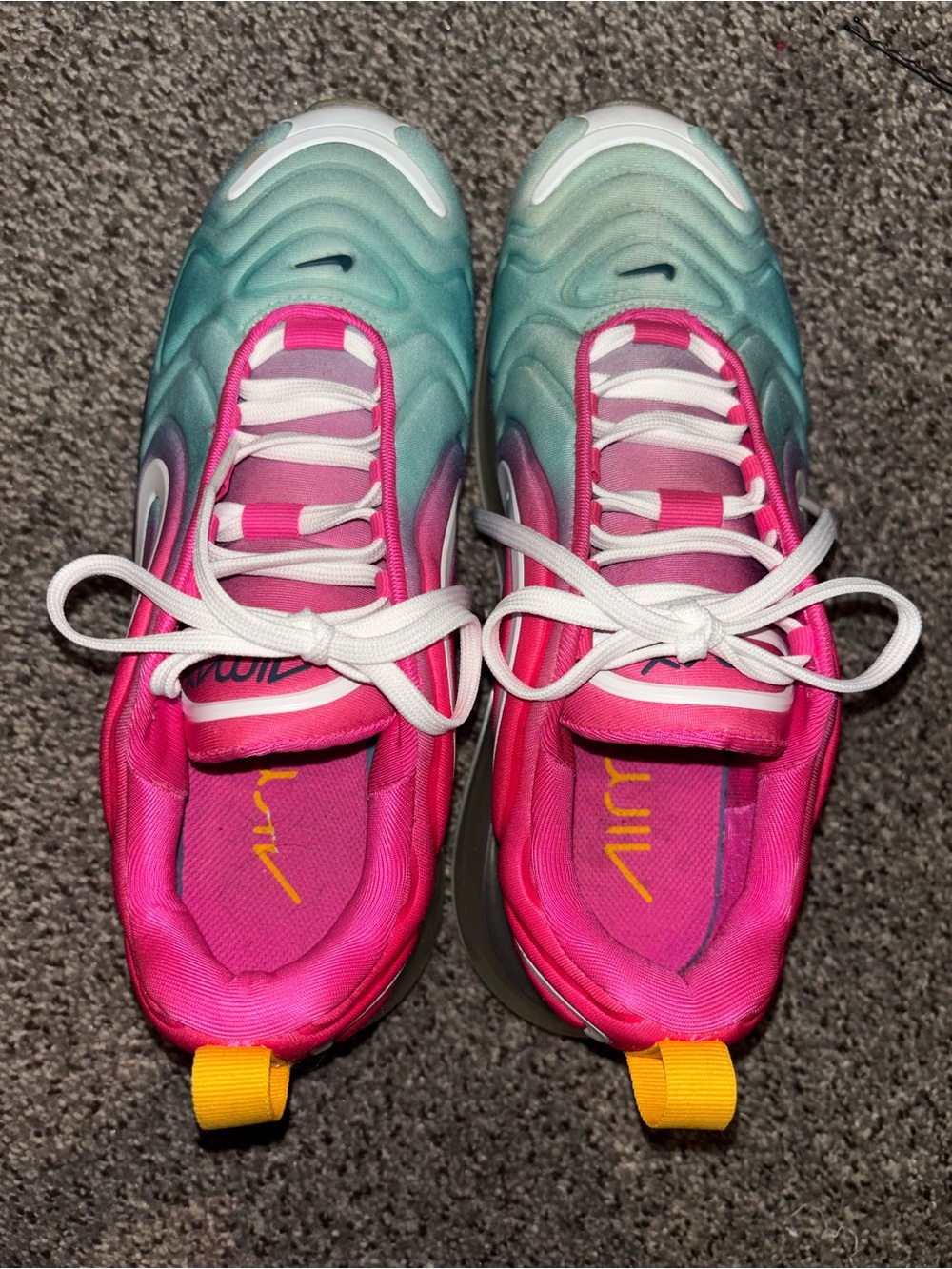 Nike Airmax 720 Teal & Hot Pink Shoes